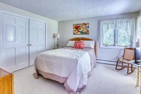 558 Main St, Stoneham, MA 02180 photo 2