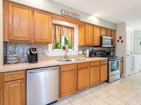2 Campbell St, Webster, MA 01570 photo 11