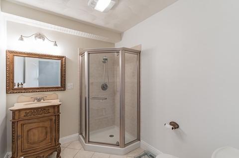 564 Central Ave, Needham, MA 02494 photo 18