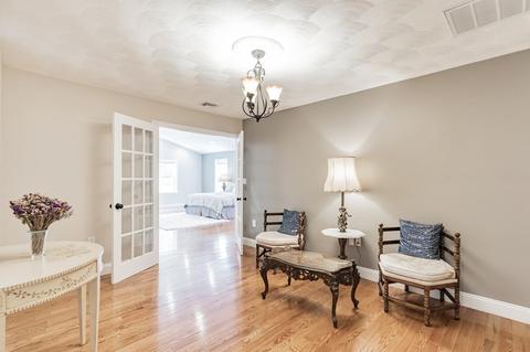 564 Central Ave, Needham, MA 02494 photo 12
