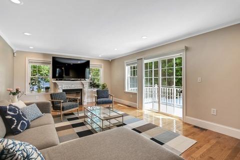 564 Central Ave, Needham, MA 02494 photo 8