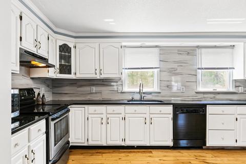 277 Charge Pond Rd, Wareham, MA 02571 photo 13