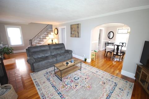 39 Rencelau St, Springfield, MA 01118 photo 4
