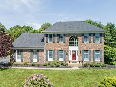 23 Winthrop Dr, Franklin, MA 02038 photo 1