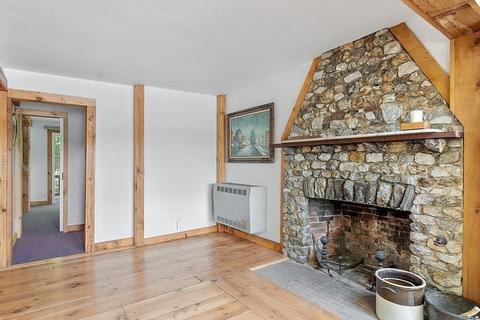 2 Dalbeck Ln, Ashburnham, MA 01430 photo 12