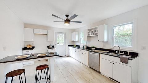 985 Florence Rd, Northampton, MA 01062 photo 1