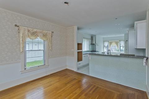 16 Eton St, Springfield, MA 01108 photo 9