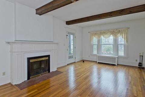16 Eton St, Springfield, MA 01108 photo 5