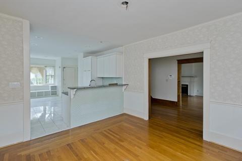 16 Eton St, Springfield, MA 01108 photo 10