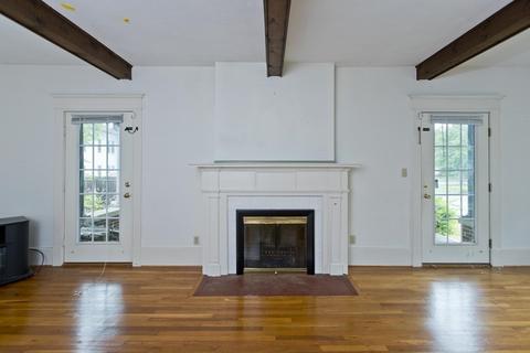 16 Eton St, Springfield, MA 01108 photo 2