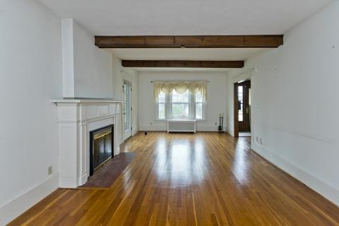 16 Eton St, Springfield, MA 01108 photo 4