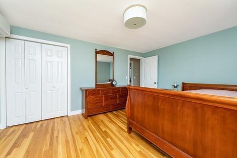 103 Macarthur Rd, Stoneham, MA 02180 photo 10