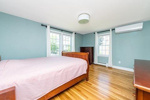 103 Macarthur Rd, Stoneham, MA 02180 photo 9
