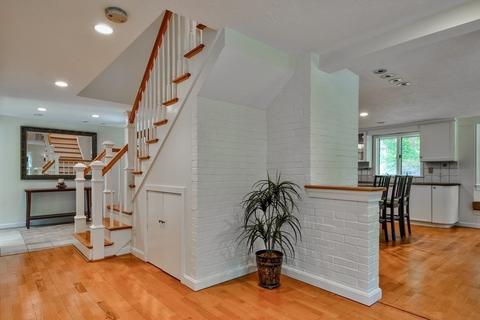 48 Maple St, Sherborn, MA 01770 photo 11