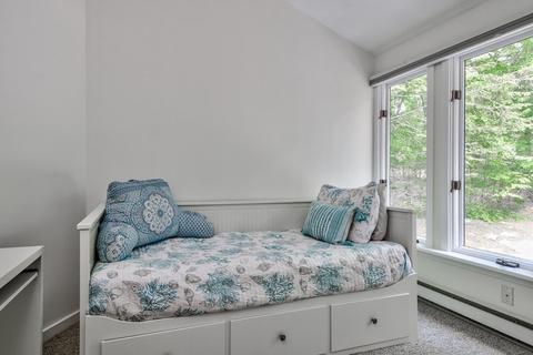 48 Maple St, Sherborn, MA 01770 photo 25
