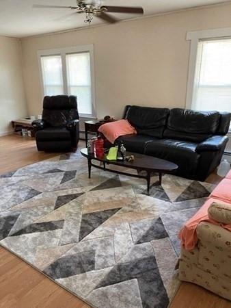 96 Embury St, Springfield, MA 01109 photo 4
