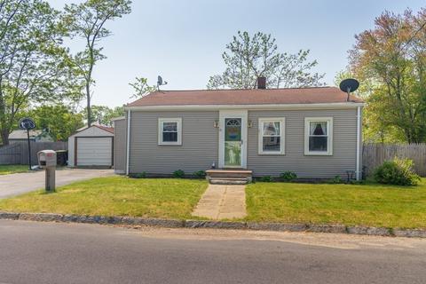 16 Roosevelt St, Acushnet, MA 02743 photo 1