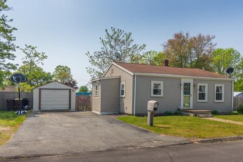 16 Roosevelt St, Acushnet, MA 02743 photo 2