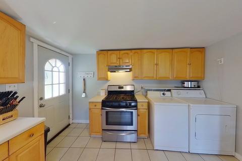16 Roosevelt St, Acushnet, MA 02743 photo 8
