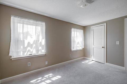 68 Old Brook Rd, Springfield, MA 01118 photo 13