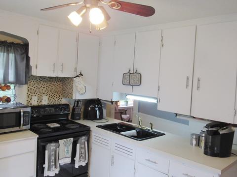 1093 Worcester St, Springfield, MA 01151 photo 14