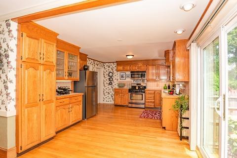 40 Colfax St, Springfield, MA 01104 photo 8