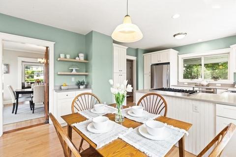 91 Pleasant St, Reading, MA 01867 photo 12