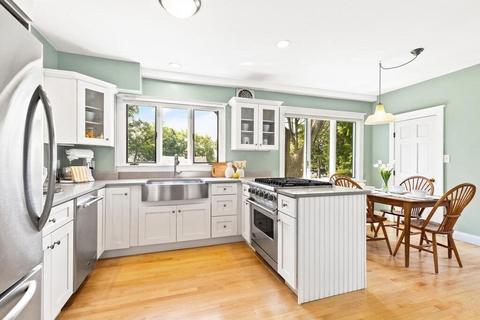91 Pleasant St, Reading, MA 01867 photo 14