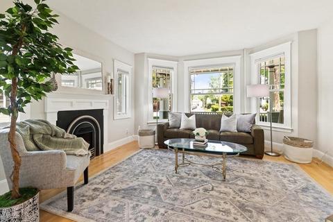 91 Pleasant St, Reading, MA 01867 photo 6