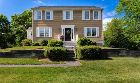 52 Everett Dr, Raynham, MA 02767 photo 2