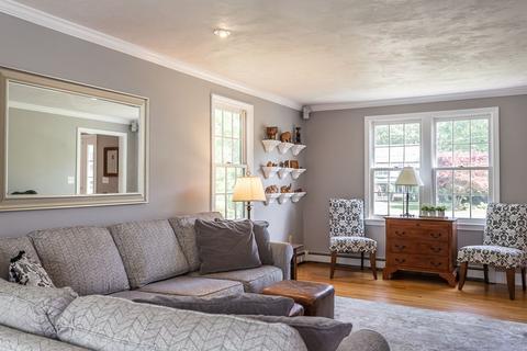 52 Everett Dr, Raynham, MA 02767 photo 9