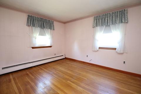 23 School St, Saugus, MA 01906 photo 13