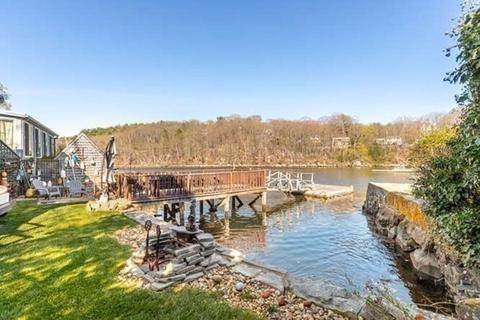63 Leonard St, Gloucester, MA 01930 photo 9