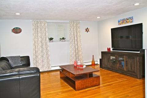 32 Westgate Rd #2, Chestnut Hill, MA 02467 photo 2