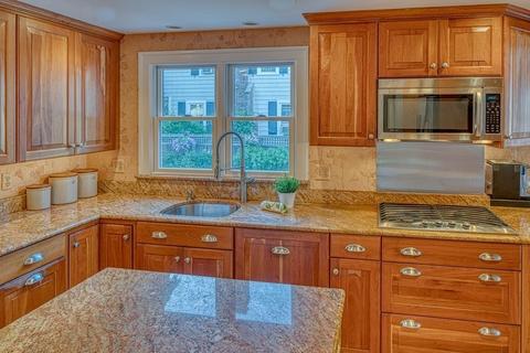 99 Tedesco St, Marblehead, MA 01945 photo 4