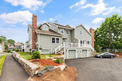 9 Carnation Cir #B, Reading, MA 01867 photo 2