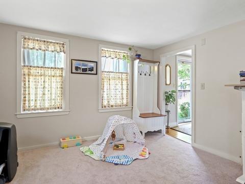 2 Jackson Pl, Framingham, MA 01701 photo 12