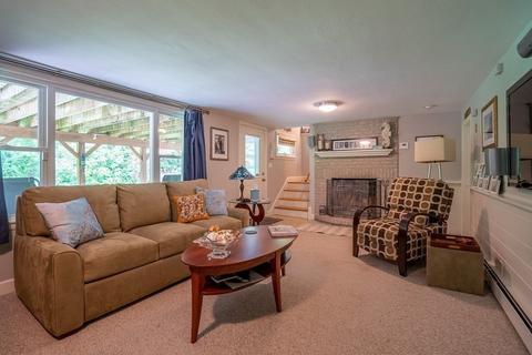 150 Manchester Ter, Springfield, MA 01108 photo 17