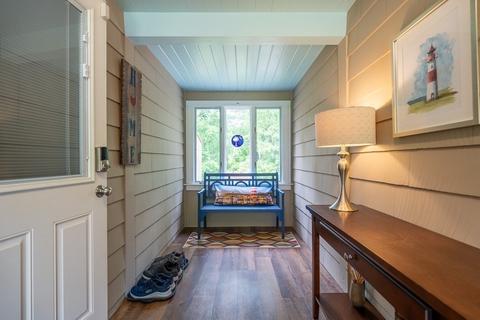 150 Manchester Ter, Springfield, MA 01108 photo 5