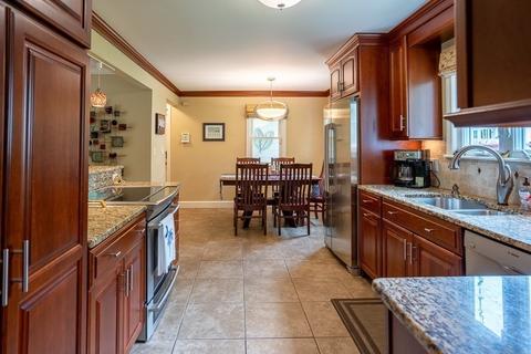 150 Manchester Ter, Springfield, MA 01108 photo 11