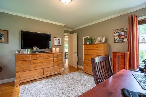 150 Manchester Ter, Springfield, MA 01108 photo 15