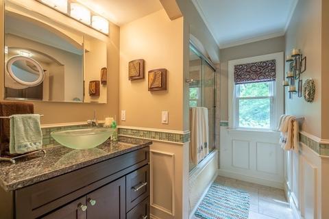 150 Manchester Ter, Springfield, MA 01108 photo 14