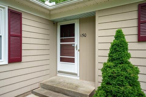 150 Manchester Ter, Springfield, MA 01108 photo 4