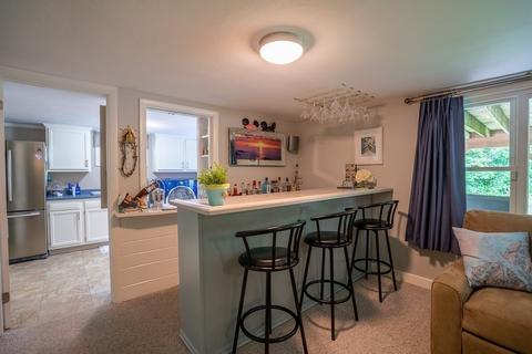 150 Manchester Ter, Springfield, MA 01108 photo 19