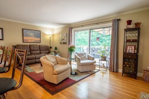 150 Manchester Ter, Springfield, MA 01108 photo 8