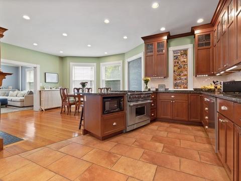 15 Berkeley Ct #1, Brookline, MA 02445 photo 2