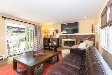 44 Scotland St, Hingham, MA 02043 photo 5