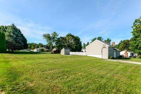 8 Dodge Rd, Sutton, MA 01590 photo 2