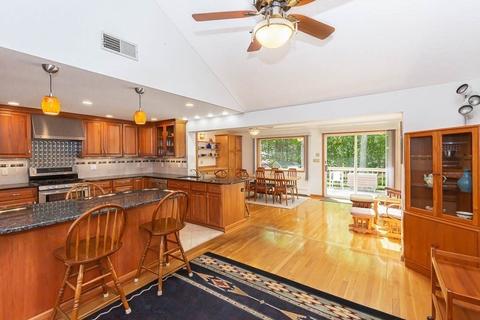 254 Marked Tree Rd, Needham, MA 02492 photo 5