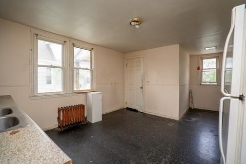 608 Dickinson St, Springfield, MA 01108 photo 31
